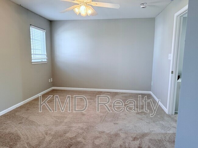 Building Photo - 4917 Sunburst Ln