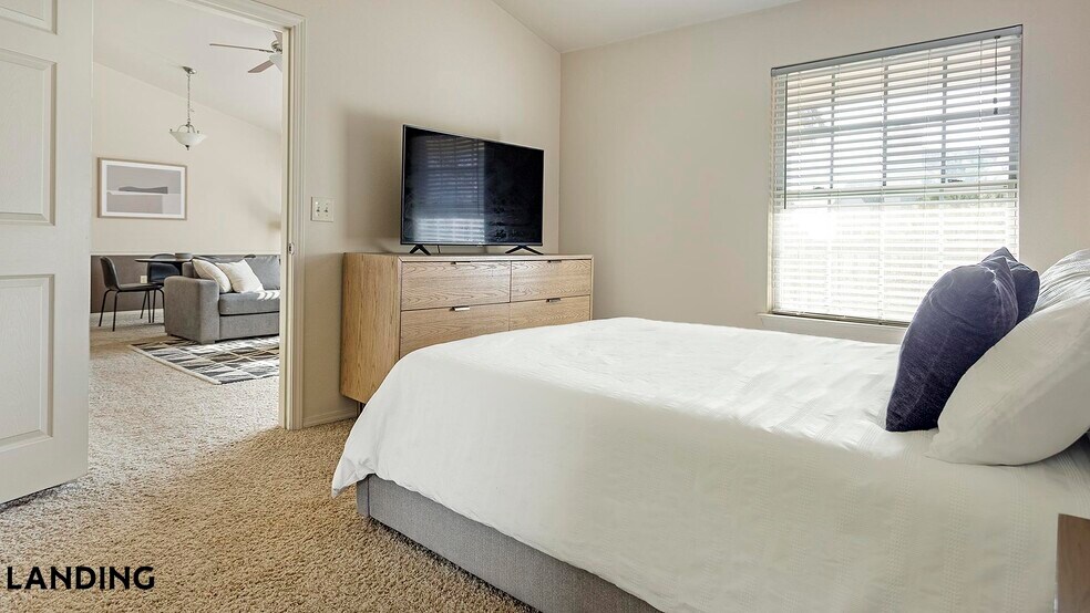 Building Photo - 2700 N 7th St