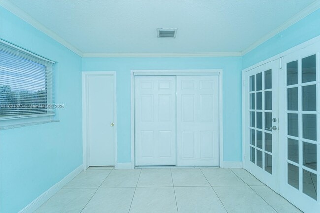 Building Photo - 430 NE 145th St
