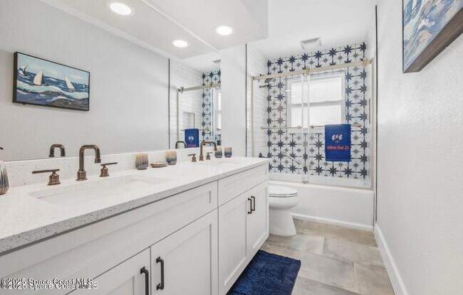 Building Photo - 6765 Angeles Rd