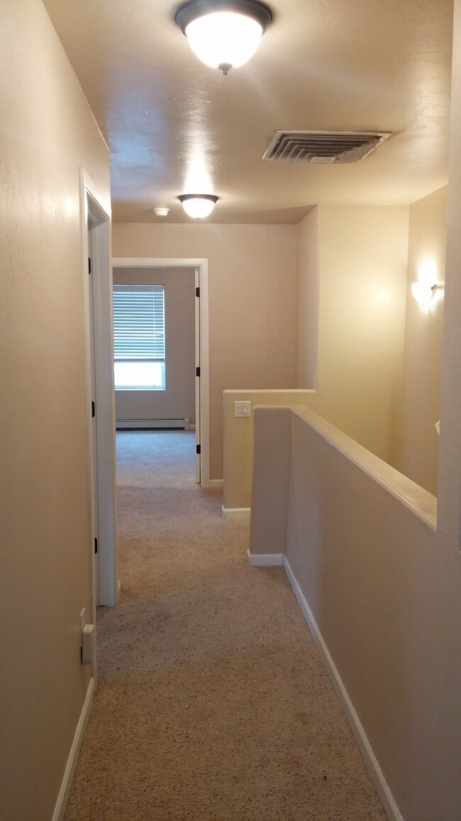 Building Photo - 2928 Paula Ln