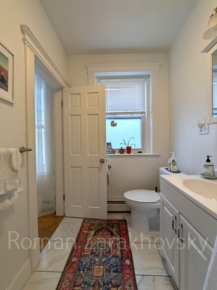 Building Photo - 74 Brainerd Rd