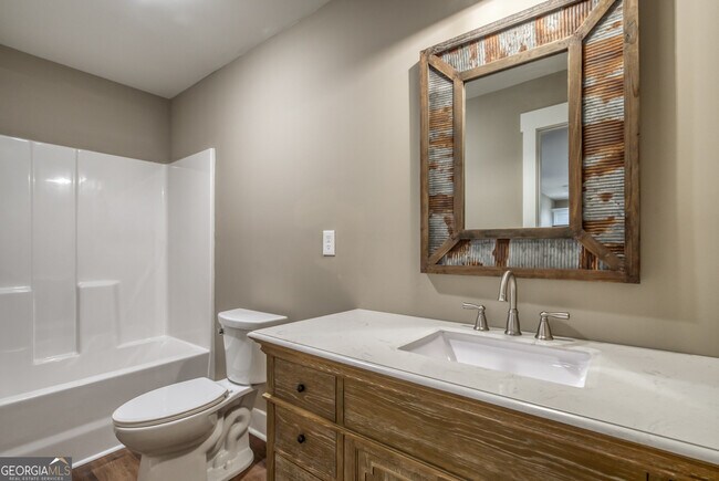 Building Photo - 224 Alcovy St