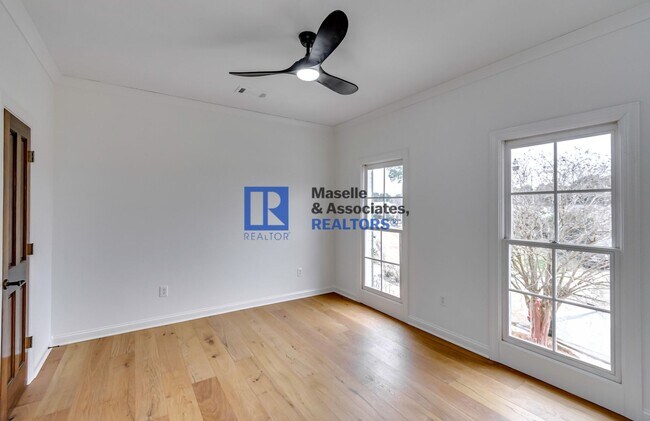 Building Photo - 1418 Windrose Dr
