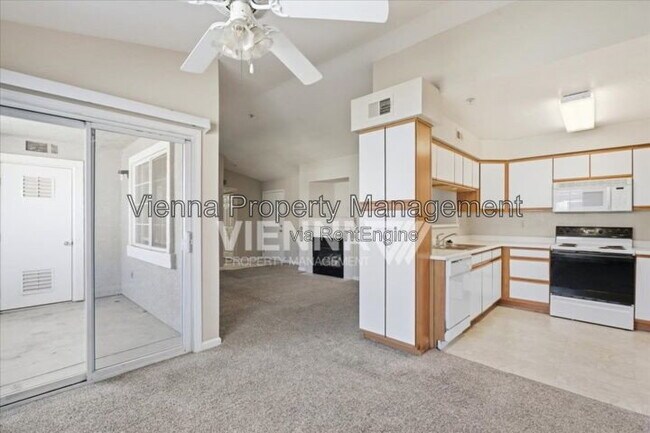 Building Photo - 885 Halidon Way