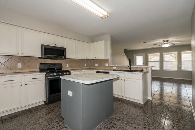 Building Photo - 15814 Sheldon Ridge Way