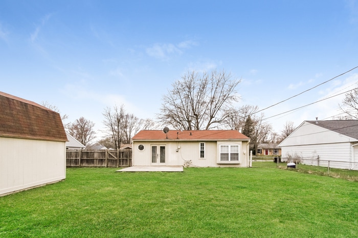 Building Photo - 839 Middle Dr