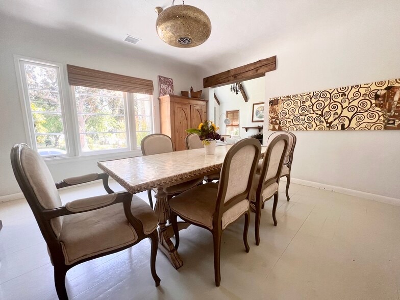 Building Photo - 219 Winchester Ave