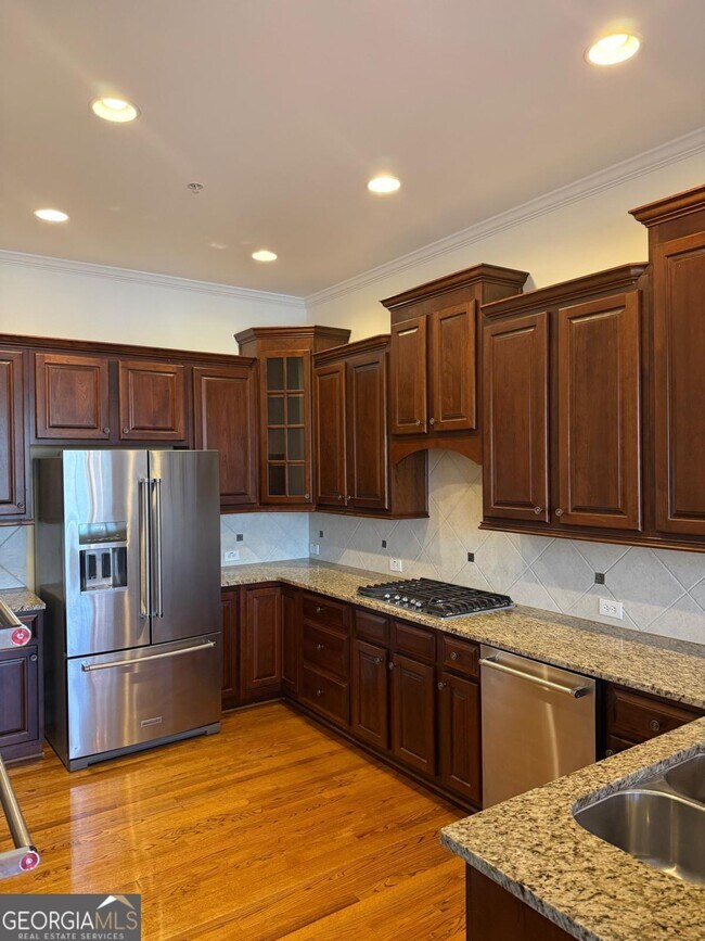 Building Photo - 4703 Legacy Cove Ln