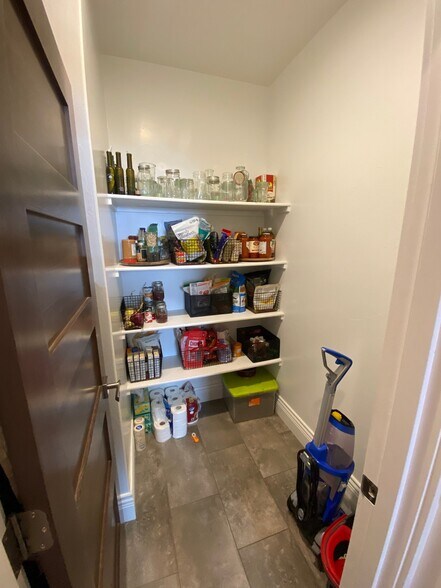 Building Photo - 3319 S 26th Ave