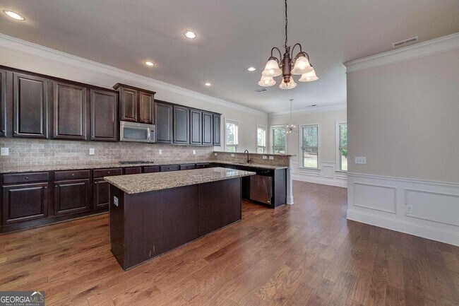 Building Photo - 344 Langshire Dr