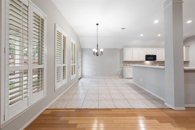 Building Photo - 21922 Rivergate Ct