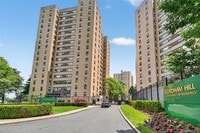 Building Photo - 6 Fordham Hill Oval