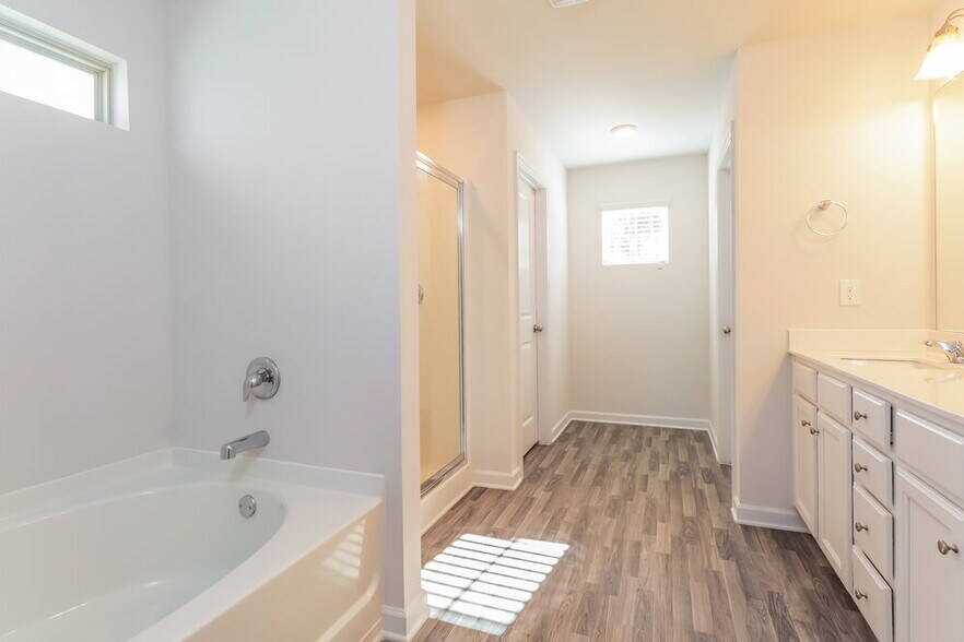 Building Photo - 144 Hamilton Pointe Dr