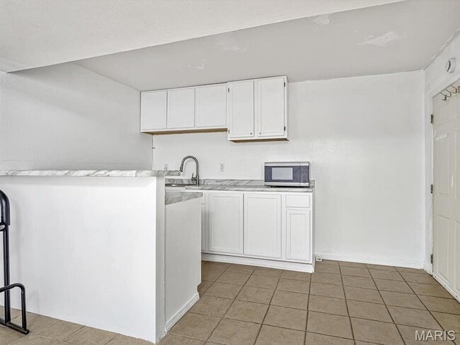 Building Photo - 217 Jubaka Dr