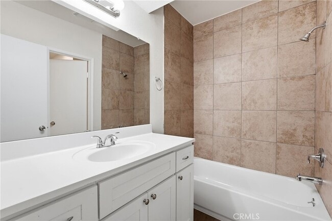 Building Photo - 374 Miraleste Dr