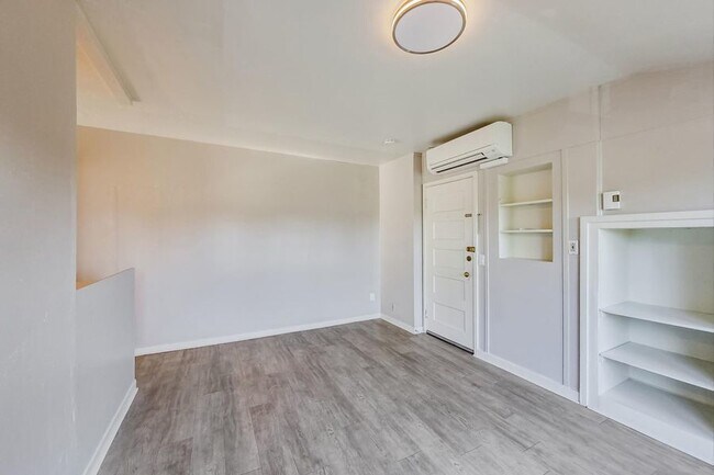 Building Photo - 159 Emerson St