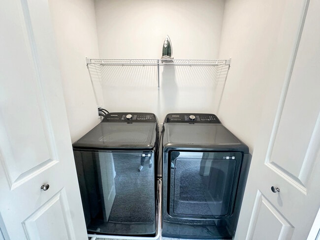 Building Photo - 2241 Sassafras Wy