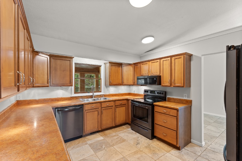 Building Photo - 120 Windermere Dr