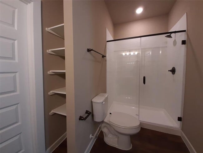 Building Photo - 9815 Grosbeak Ln