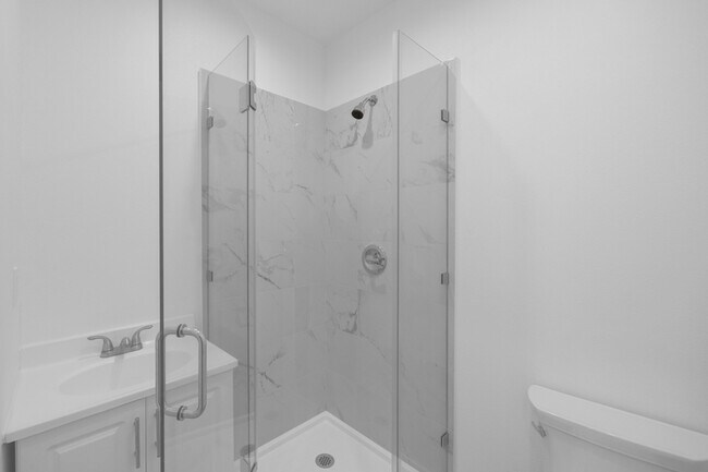 Building Photo - 308 N Catalina Ave