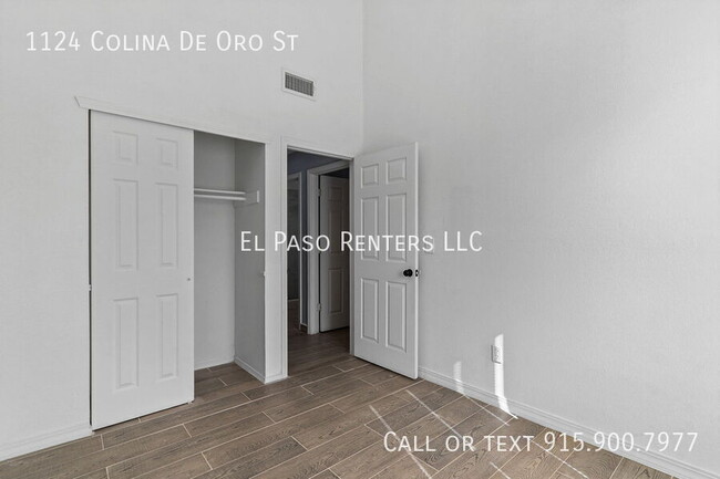 Building Photo - 1124 Colina De Oro St