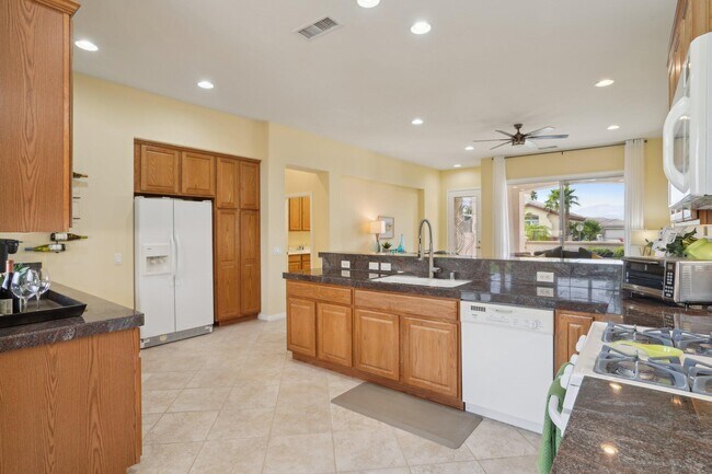 Building Photo - 80570 Hoylake Dr