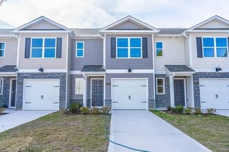 Building Photo - 219 US-1