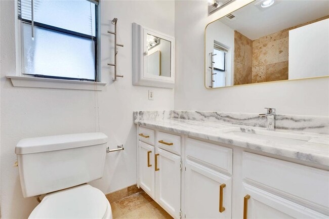 Building Photo - 6711 Deatonhill Dr