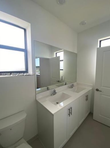 Building Photo - 575 NE 208th Ter