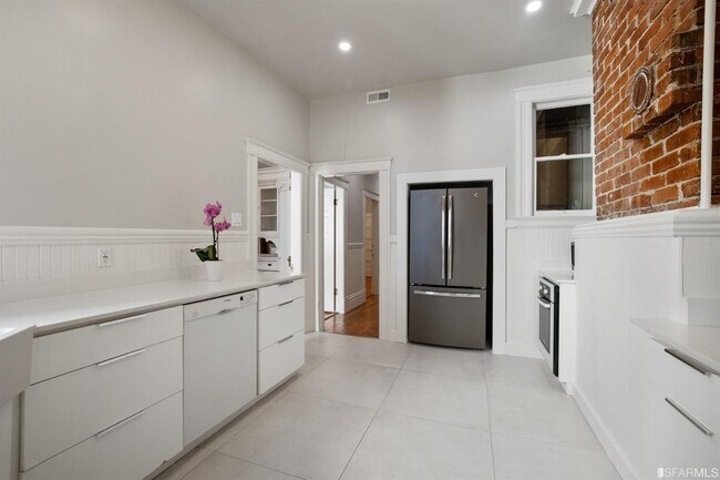 Building Photo - 958 Hayes St