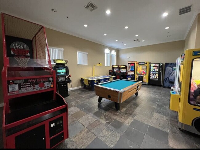 Building Photo - 140 Madiera Beach Blvd