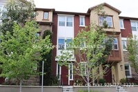 Building Photo - 1511 Bond St