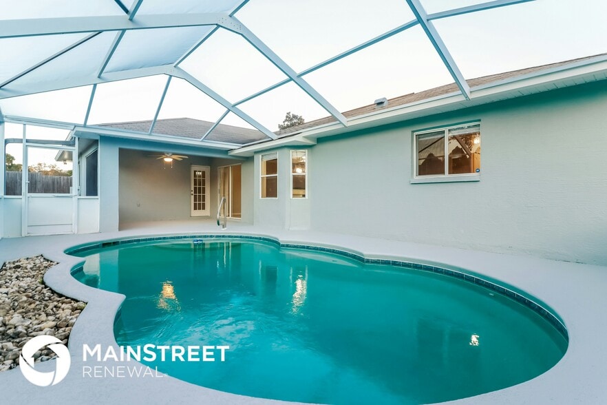 Building Photo - 5251 Fairhaven Ave