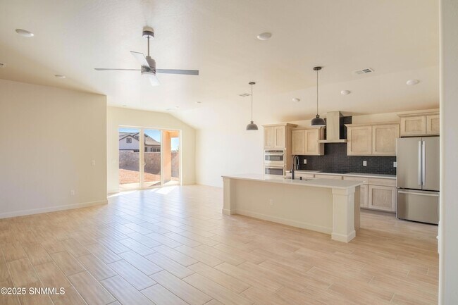 Building Photo - 3614 Paragon St