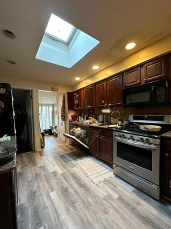 Building Photo - 9127 Newkirk Ave