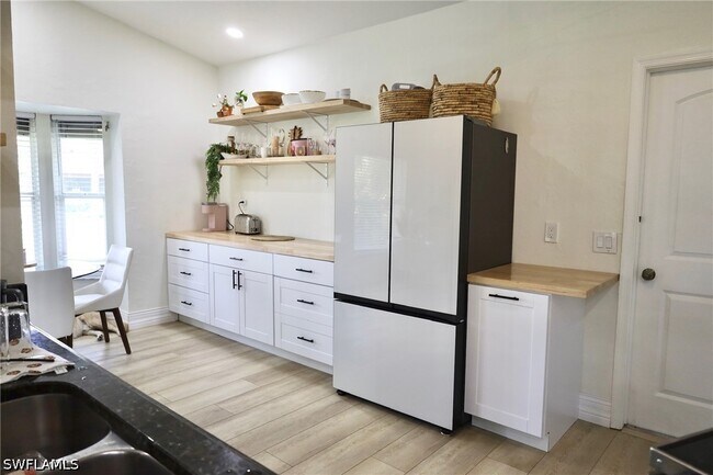 Building Photo - 6123 Montego Bay Loop