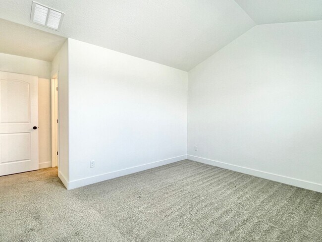 Building Photo - Beautiful Poolside Townhome at The Exchange!