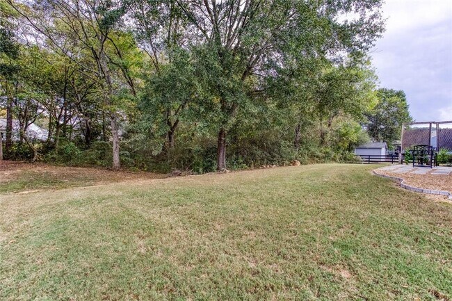 Building Photo - 24 Seattle Slew Way