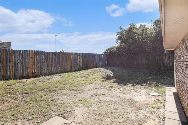 Building Photo - 2112 Windhurst Dr