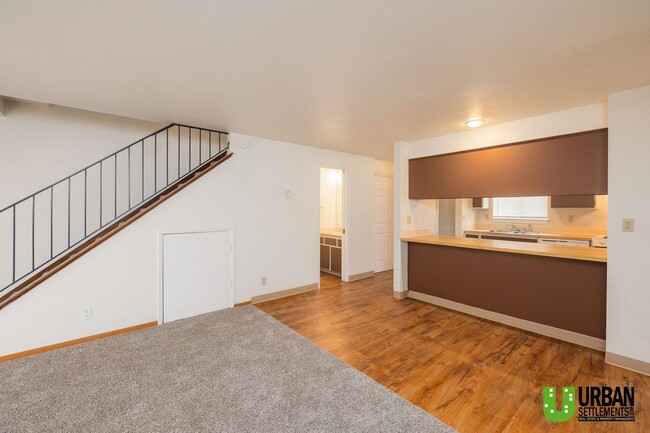 Building Photo - 3137 E 29th Ave