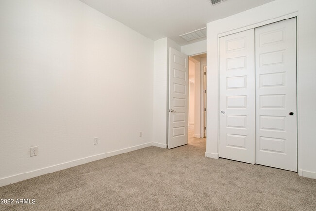 Building Photo - 17032 W El Caminito Dr