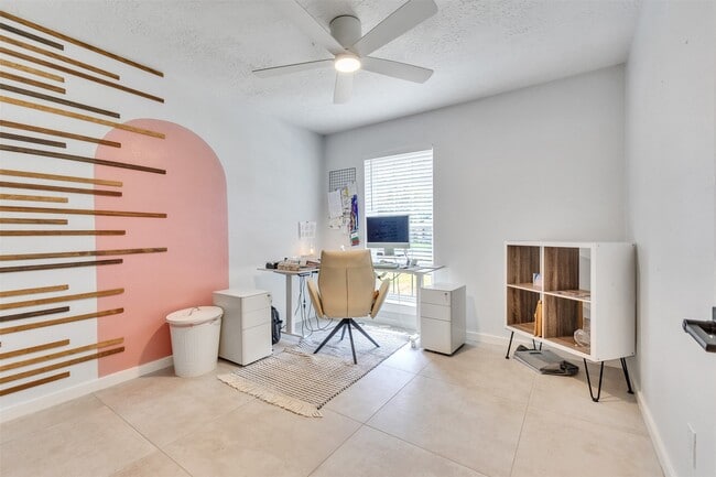 Building Photo - 403 Crossbow Dr