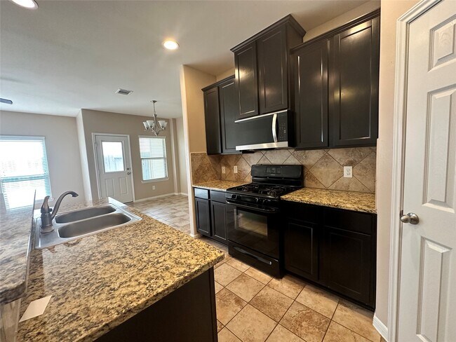 Building Photo - 6042 Wesley Manor Ct