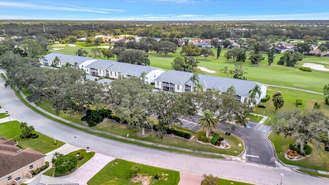 Building Photo - Golf Membership Included • 6-12 Months Lease • 2 Bedroom Condo