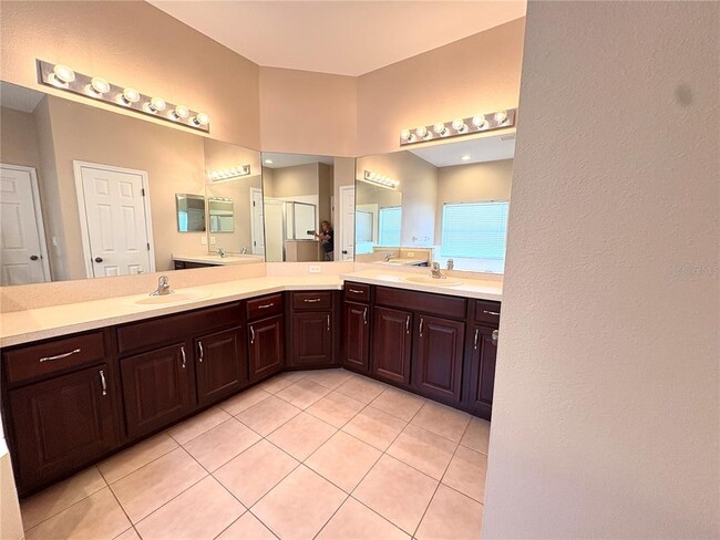Building Photo - 1849 Mira Lago Cir