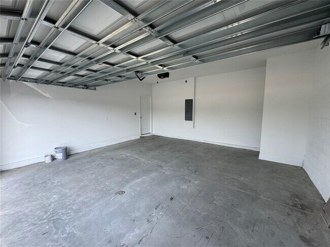 Building Photo - 1832 Archer Dr