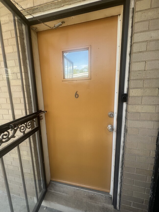 Building Photo - 8845 Cottage Grove