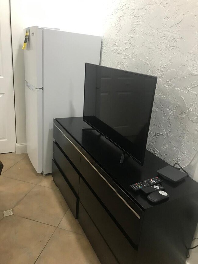 Building Photo - 13861 SW 102nd Terrace