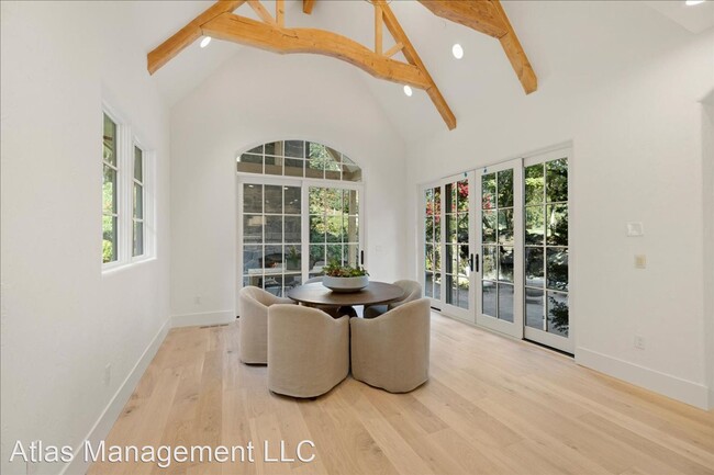 Building Photo - 4 br, 4.5 bath House - 1199 Fairway Rd